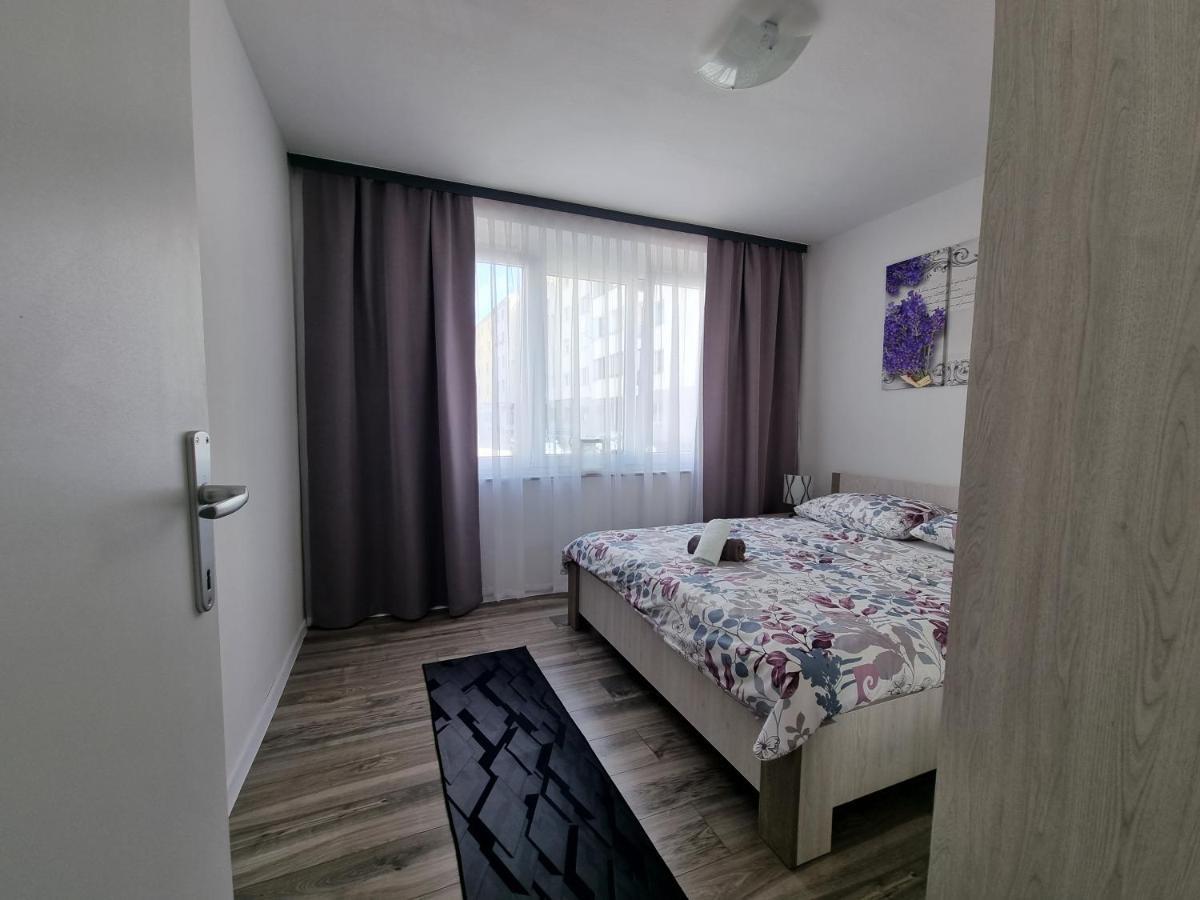 Lavanda Ливно Экстерьер фото